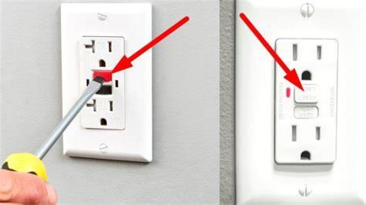 How do you troubleshoot an electrical outlet?
